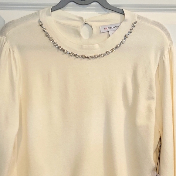 Liz Claiborne Elegant White Sweater Embellished Neckline Size XL NWT - Picture 2 of 9